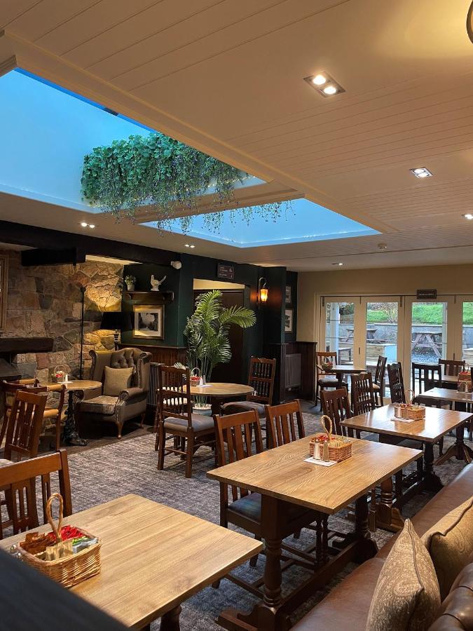 The Bridge Inn Holmrook Екстериор снимка